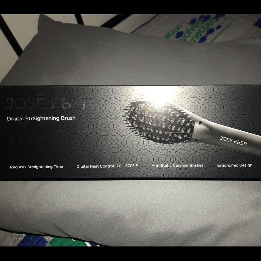 José Eber digital straightening brush